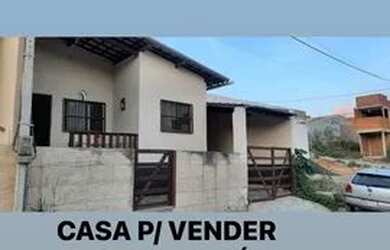 Imagem: A casa possui 3 Dormitórios, 2 Banheiros, 1 Vaga na garagem