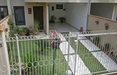 Imagem: A casa possui 3 Dormitórios, 3 Banheiros, 1 Vaga na garagem