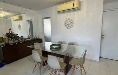 Imagem: O apartamento possui 3 Dormitórios, 2 Banheiros, 2 Vagas na