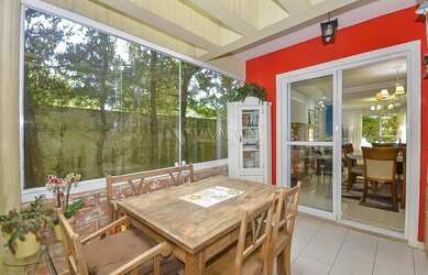 Imagem 4: Casa de 210m² com 3 quartos - Santa Felicidade, Curitiba