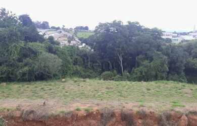 Imagem: O terreno possui 6500m² de Área e está localizado em Vista