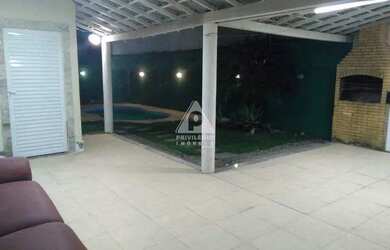 Imagem 11: Cada duplex , 3 suites ,churrasqueira, piscina , 4 vagas de garagem