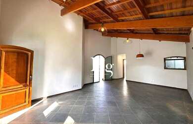 Imagem: A casa em condomínio possui 2 Dormitórios, 3 Banheiros, 4