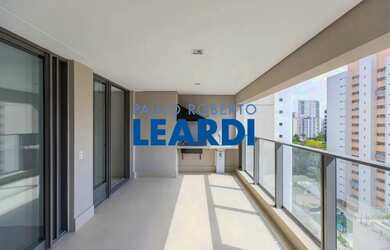 Imagem: O apartamento possui 4 Dormitórios, 4 Banheiros, 3 Vagas na