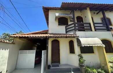 Imagem: A casa em condomínio possui 3 Dormitórios, 2 Banheiros, 1