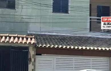 Imagem: A casa possui 3 Dormitórios, 1 Banheiro, 2 Vagas na garagem