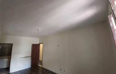 Imagem: A casa possui 2 Dormitórios, 2 Banheiros, 108m² de Área e