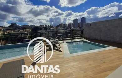 Imagem: O apartamento possui 1 Dormitório, 1 Banheiro, 1 Vaga na garagem