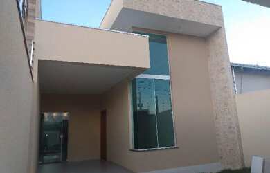 Imagem: A casa possui 3 Dormitórios, 2 Banheiros e está localizado