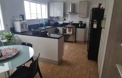 Imagem 10: Casa de condomínio para venda tem 440 metros quadrados com 4 quartos