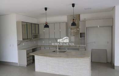 Imagem 14: Casa com 4 suítes rica em armários no Portal do Sol Green