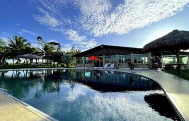 Imagem: A casa possui 5 Dormitórios, 5 Banheiros, 554m² de Área e