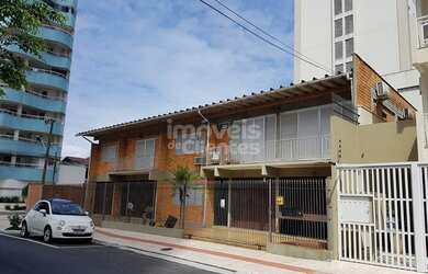 Imagem 3: Sobrado de esquina em Balneário Camboriú