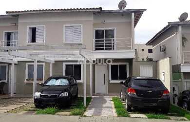 Imagem: A casa em condomínio possui 3 Dormitórios, 1 Banheiro, 2 Vagas