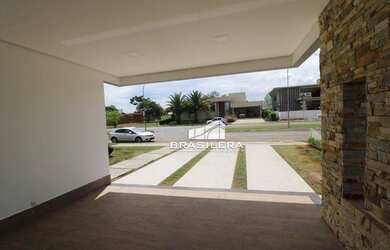 Imagem 1: Casa com 4 suítes rica em armários no Portal do Sol Green