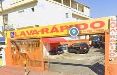 Imagem: O depósito possui 5 Vagas na garagem, 250m² de Área e Imóvel