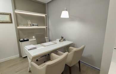 Imagem: O depósito possui 30m² de Área e está localizado em Centro