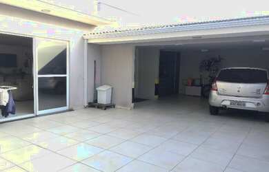 Imagem 3: CURITIBA - Casa Padrão - FANNY