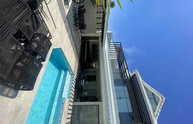 Imagem: A casa em condomínio possui 3 Dormitórios, 5 Banheiros, 2