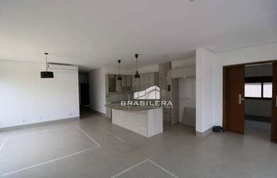 Imagem 15: Casa com 4 suítes rica em armários no Portal do Sol Green