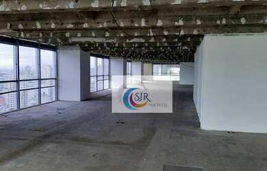 Imagem: O depósito possui 4 Vagas na garagem, 878m² de Área e está