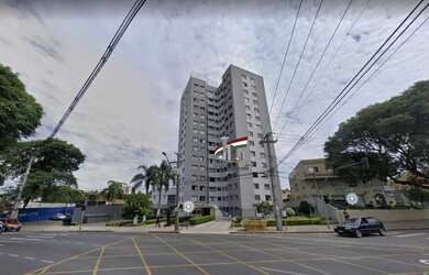 Imagem: O apartamento possui 3 Dormitórios, 1 Banheiro, 1 Vaga na garagem