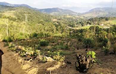 Imagem 14: Chácara piscina lazer. Piscina