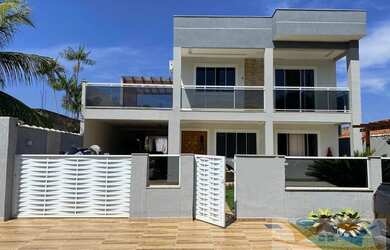 Imagem: A casa em condomínio possui 4 Dormitórios, 4 Banheiros, 1