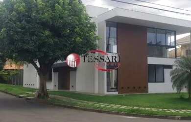 Imagem: A casa em condomínio possui 4 Dormitórios, 5 Banheiros, 5