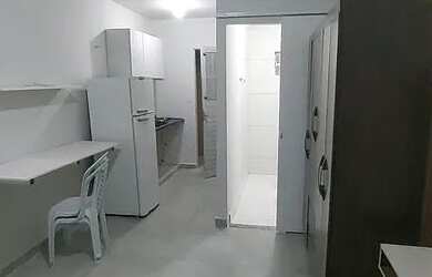 Imagem: A kitnet possui 1 Dormitório, 1 Banheiro, 1 Vaga na garagem