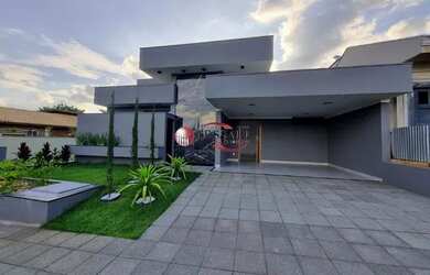 Imagem: A casa em condomínio possui 4 Dormitórios, 5 Banheiros, 2