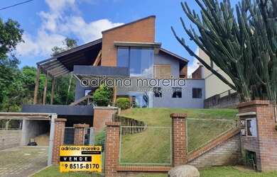 Imagem: A casa em condomínio possui 3 Dormitórios, 3 Banheiros, 2