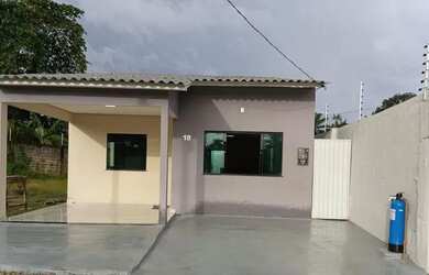 Imagem: A casa em condomínio possui 3 Dormitórios, 2 Banheiros e 2