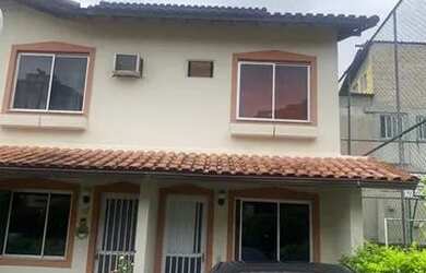 Imagem: A casa em condomínio possui 2 Dormitórios, 2 Banheiros, 1