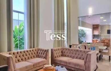 Imagem: A casa em condomínio possui 5 Dormitórios, 5 Banheiros, 3