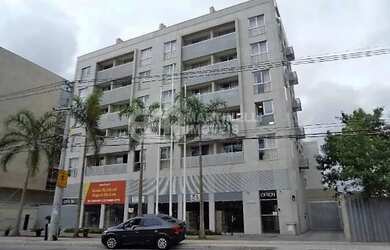 Imagem: O apartamento possui 1 Dormitório, 2 Banheiros, 1 Vaga na garagem