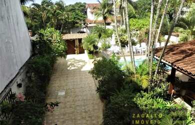 Imagem: A casa em condomínio possui 4 Dormitórios, 5 Banheiros e 367m²