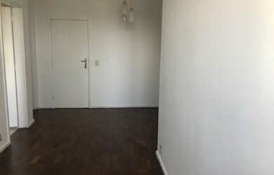 Imagem 1: 2 quartos, 60m, em frente ao center shopping, vaga de garagem e portaria...