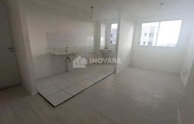 Imagem: O apartamento possui 2 Dormitórios, 1 Banheiro, 1 Vaga na garagem