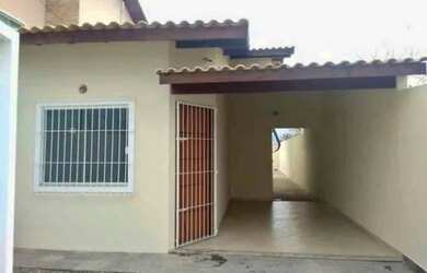 Imagem: A casa possui 2 Dormitórios, 1 Banheiro, 1 Vaga na garagem