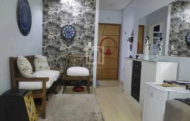 Imagem: O apartamento possui 2 Dormitórios, 1 Banheiro, 2 Vagas na