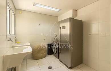 Imagem 12: Jardim Europa junto aos Clubes Pinheiros e Hebraica, 4 suítes piscina churrasqueira espaço