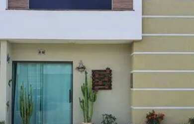 Imagem: A casa em condomínio possui 2 Dormitórios, 2 Banheiros e 2