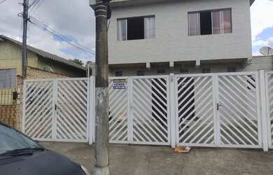 Imagem: A casa possui 2 Dormitórios, 2 Banheiros, 1 Vaga na garagem