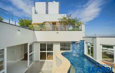 Imagem: O apartamento possui 3 Dormitórios, 4 Banheiros, 4 Vagas na