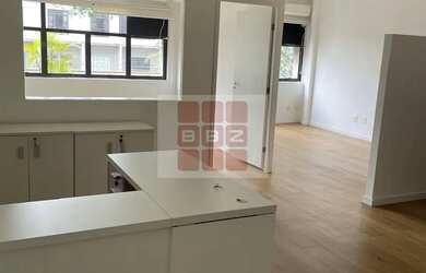 Imagem: O depósito possui 1 Vaga na garagem, 60m² de Área e está