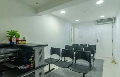 Imagem: O depósito possui 1 Vaga na garagem, 50m² de Área e está