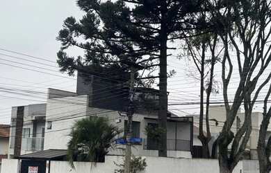 Imagem 10: Sobrado de esquina com amplo quintal bairro alto Curitiba