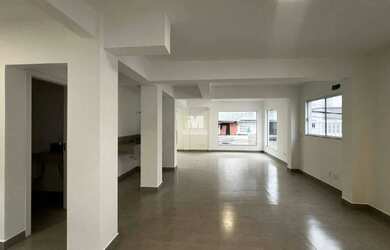 Imagem 6: Casa Comercial para Locação no Coração da Cidade