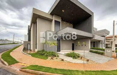 Imagem: A casa em condomínio possui 3 Dormitórios, 5 Banheiros, 4